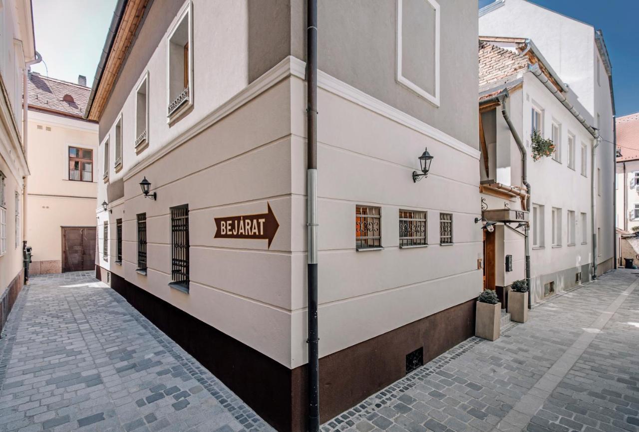 Soho Apartmanhaz Győr Exterior foto